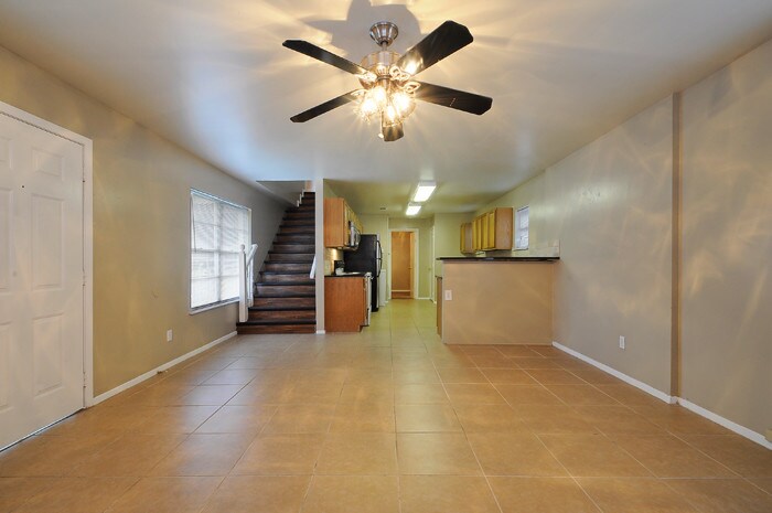 More Photos Of 2841 San Gabriel St, Austin Specialty For Sale