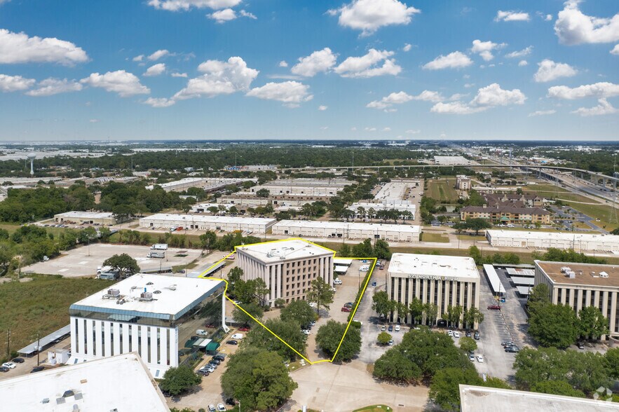 More Photos Of 519 N Sam Houston Pky E, Houston Medical For Lease