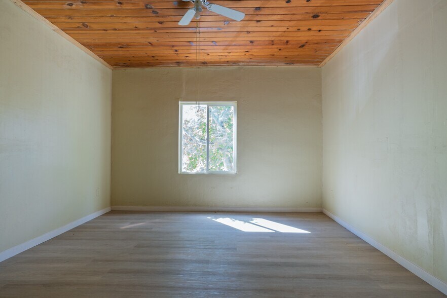 More Photos Of 3882 Washington Ave, Le Grand Apartments For Sale