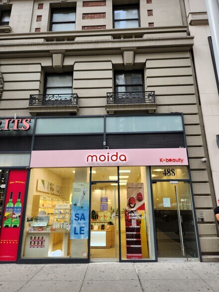 More Photos Of 488 Seventh Ave, New York Apartments For Lease