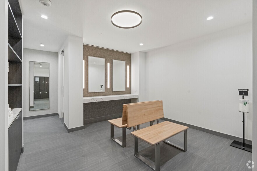 More Photos Of 1331 Pennsylvania Ave NW, Washington Office For Lease