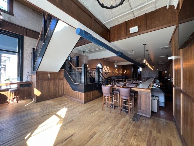 More Photos Of 98 W Main St, West Dundee Restaurant For Lease