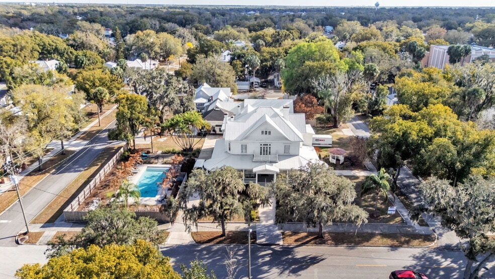 Primary Photo Of 555 E Stanford St, Bartow Flex For Sale