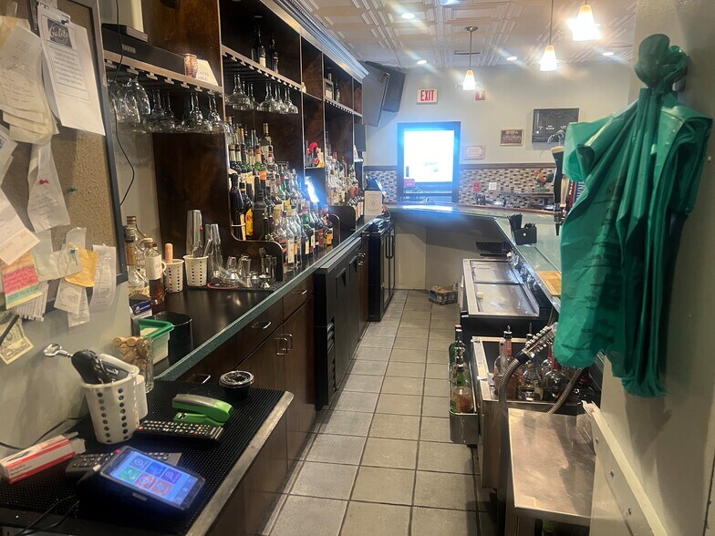 More Photos Of 214-216 Columbus Ave, Pawtucket Restaurant For Sale
