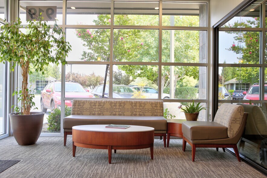 More Photos Of 919 Reserve Dr, Roseville Coworking Space