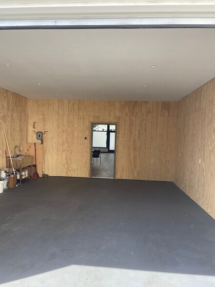 More Photos Of 759-761 E Vista Way, Vista Freestanding For Sale