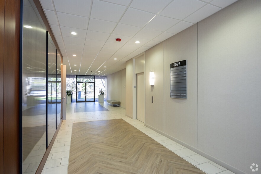 More Photos Of 6025 The Corners Pky, Peachtree Corners Unknown For Lease