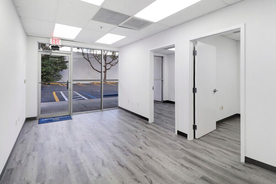 More Photos Of 955 NW 159th Dr, Miami Warehouse For Lease