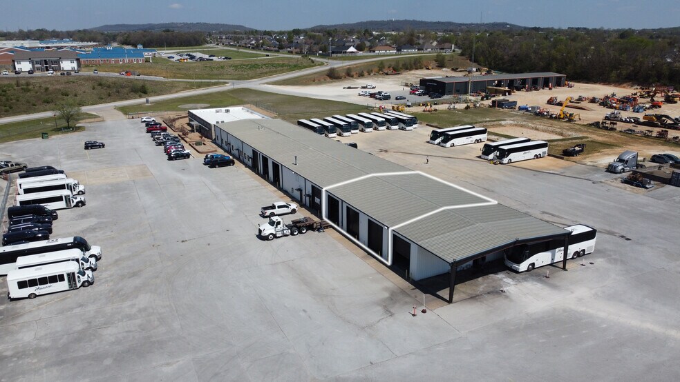 More Photos Of 1695 Electric Ave, Springdale Warehouse For Lease