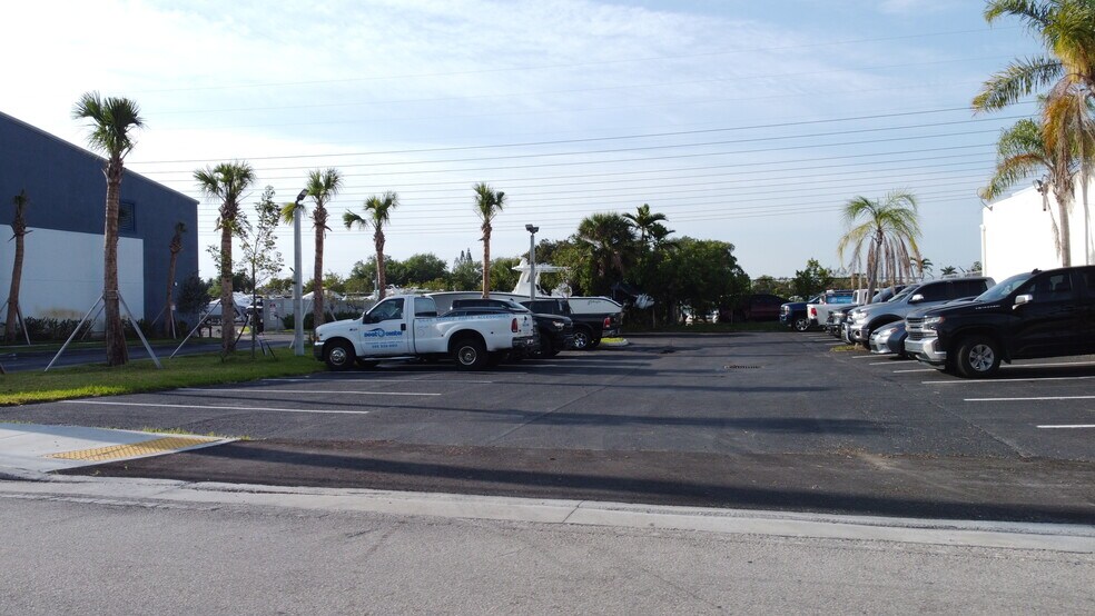 More Photos Of 901-1001 Old Griffin Rd, Dania Beach Land For Lease
