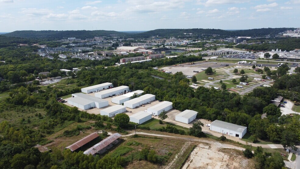 Primary Photo Of 1275 W Sunchase Ct, Fayetteville Warehouse For Lease