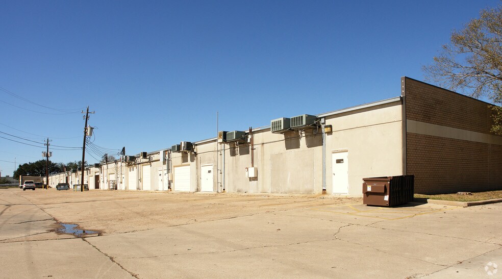 More Photos Of 1700-1750 W Sam Houston Pky N, Houston Unknown For Lease