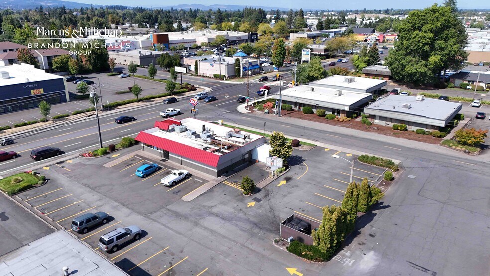 More Photos Of 398 Lancaster Dr NE, Salem Fast Food For Sale