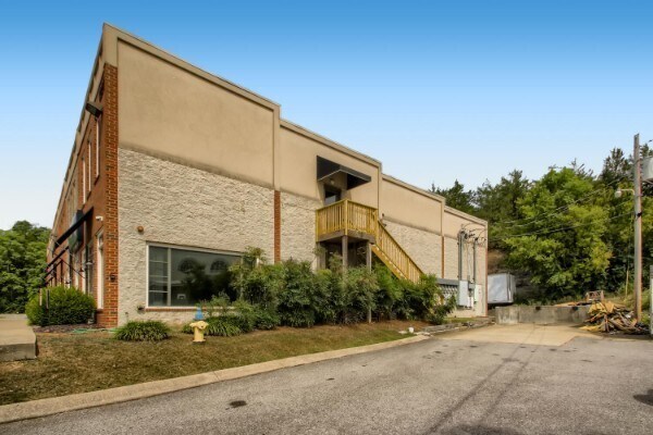 More Photos Of 1227 Lakeview Dr, Franklin Office For Lease