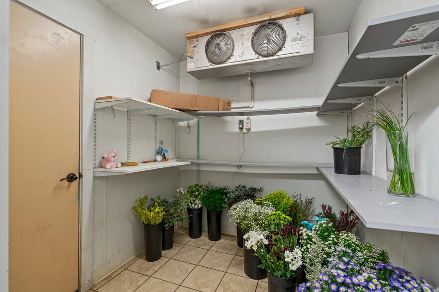 More Photos Of 280 W 500 S, Fillmore Storefront Retail Office For Sale