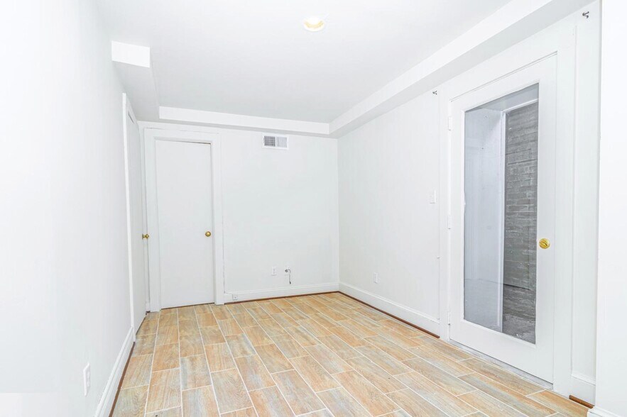 More Photos Of 1755 18th St Nw, Washington Apartments For Sale