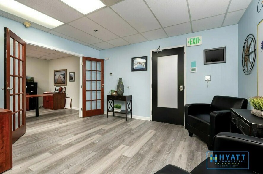 More Photos Of 147 Old Solomons Island Rd, Annapolis Medical For Sale