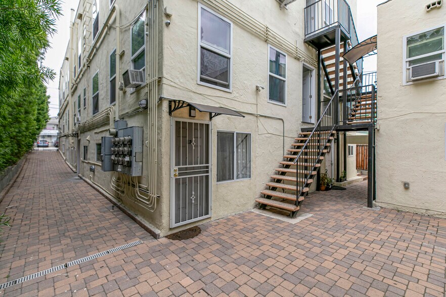 More Photos Of 1211 N Kenmore Ave, Los Angeles Apartments For Sale