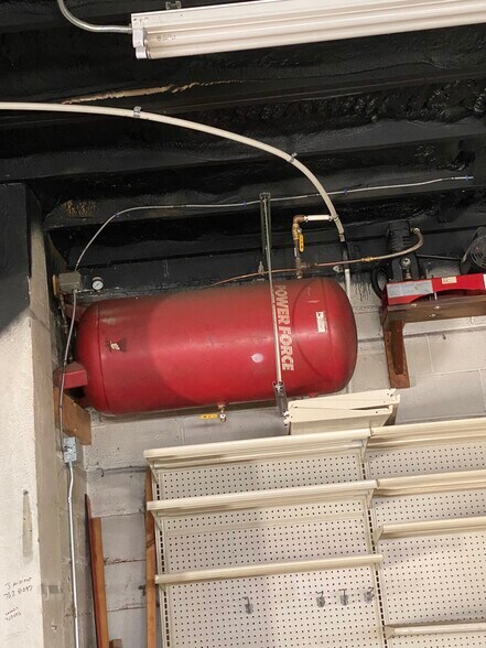 More Photos Of 85 E Fulton St, Gloversville Auto Repair For Sale