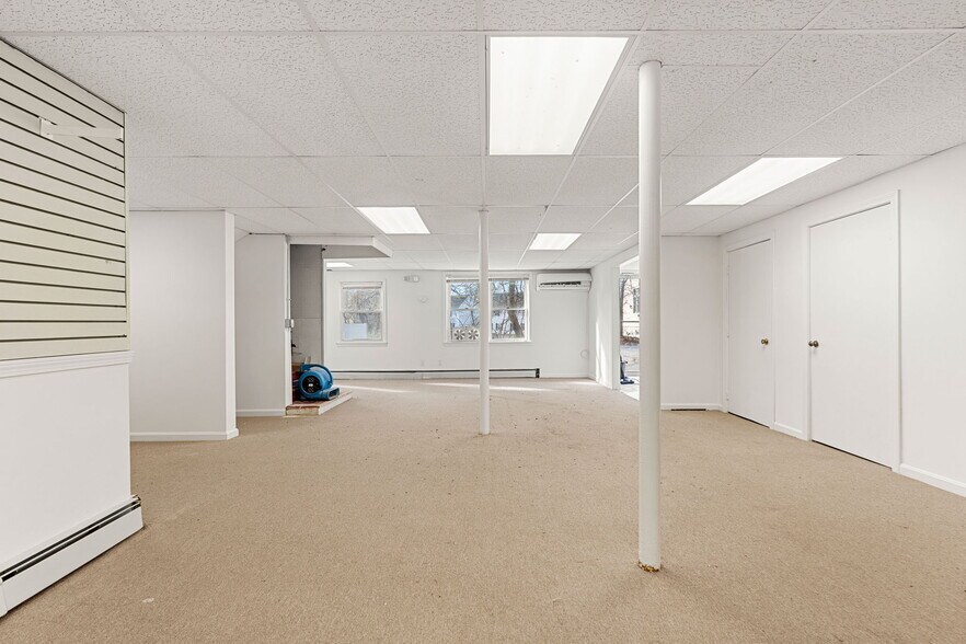 More Photos Of 136 Main St, Acton Unknown For Lease