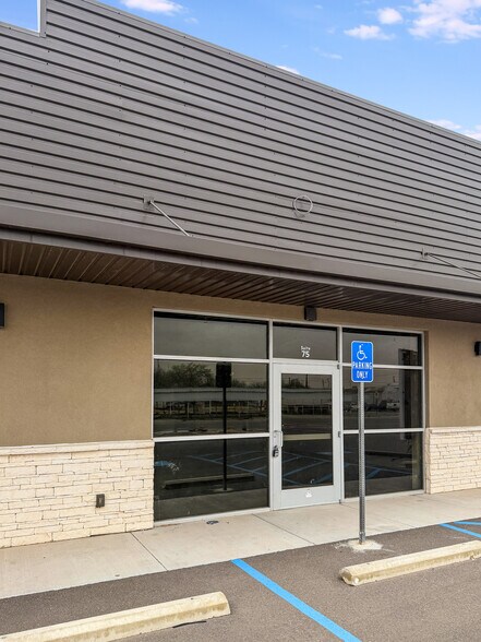 More Photos Of 1016 Main st, Lovington Storefront For Sale
