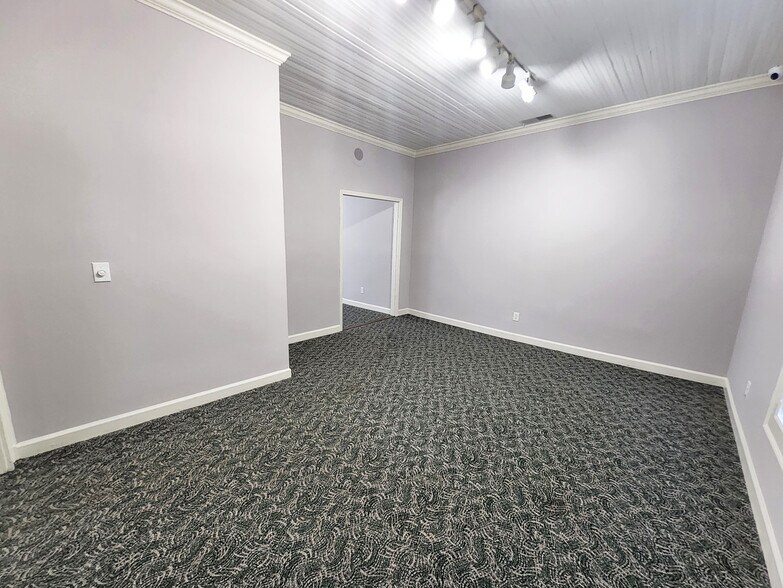 More Photos Of 191 Friarsgate Blvd, Irmo Flex For Sale