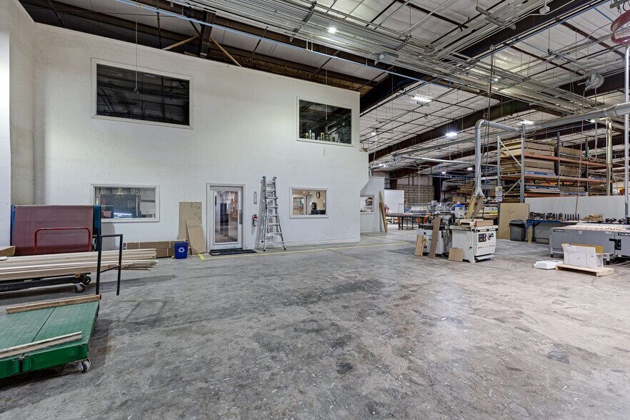 More Photos Of 2605 W 1st St, Tempe Warehouse For Sale
