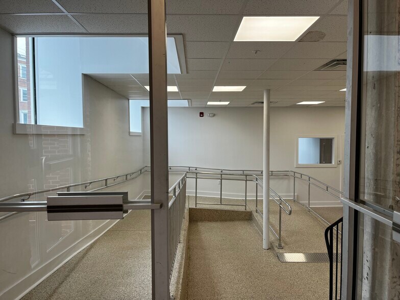 More Photos Of 75 Bacon St, Biddeford Religious Facility For Lease