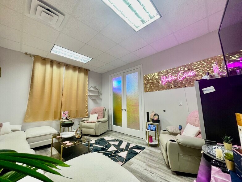 More Photos Of 12440 Emily Ct, Sugar Land Medical For Lease