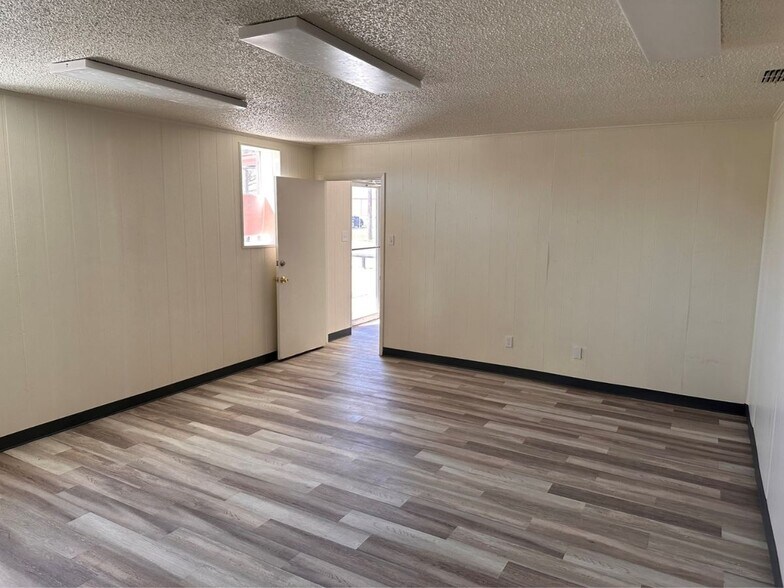 More Photos Of 1930 Suntide Rd, Corpus Christi Warehouse For Lease