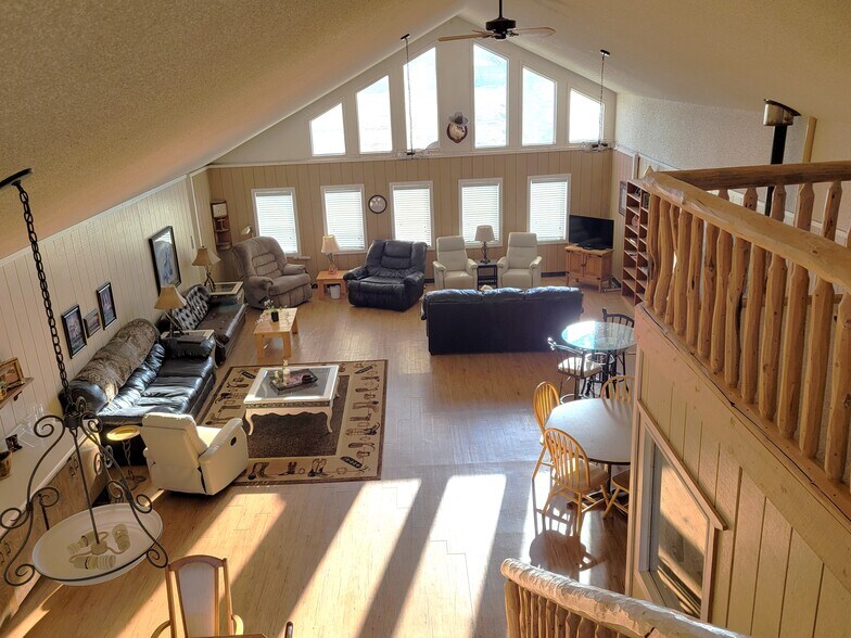 More Photos Of 7526 County Road 50, Center Hospitality For Sale