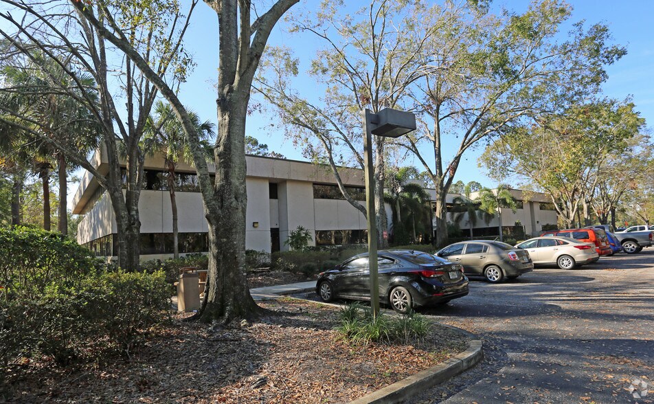 More Photos Of 2700 Westhall Ln, Maitland Office For Lease