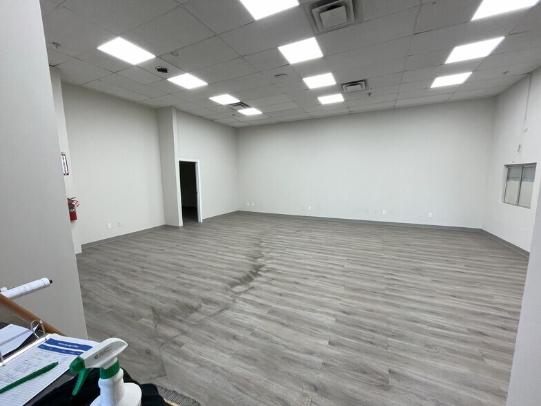 More Photos Of 1301-1339 Metropolitan Ave, Brooklyn Warehouse For Lease