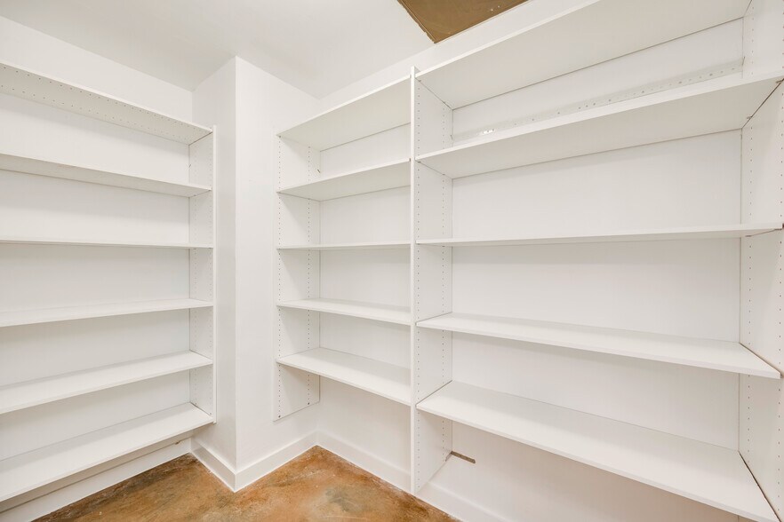 More Photos Of 1601 E Cesar Chavez St, Austin Apartments For Sale