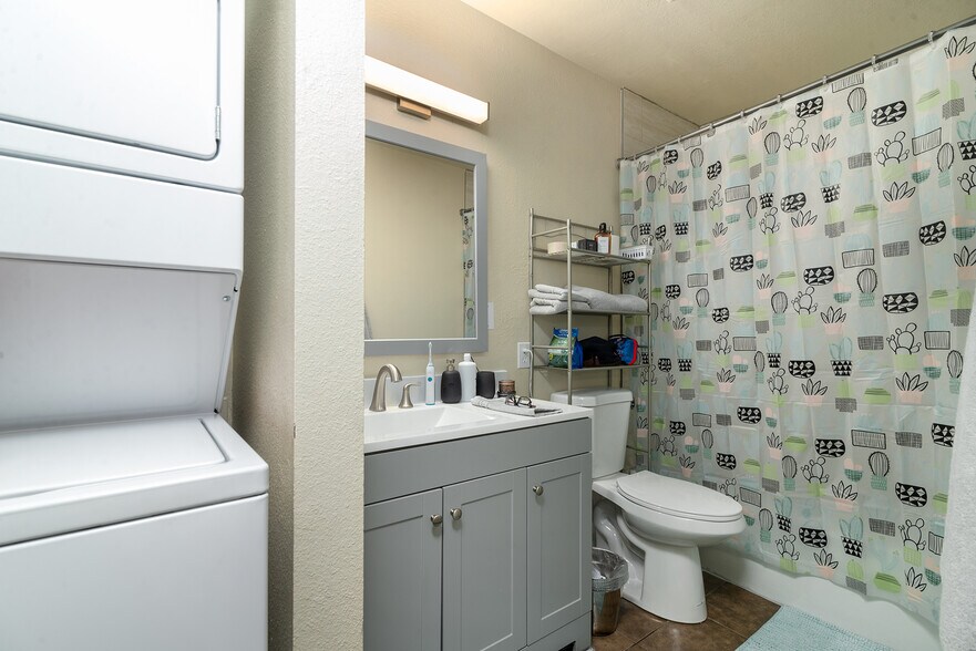 More Photos Of 528 W La Jolla Dr, Tempe Apartments For Sale