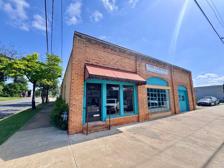 More Photos Of 120 Depot St, Hartwell Freestanding For Sale