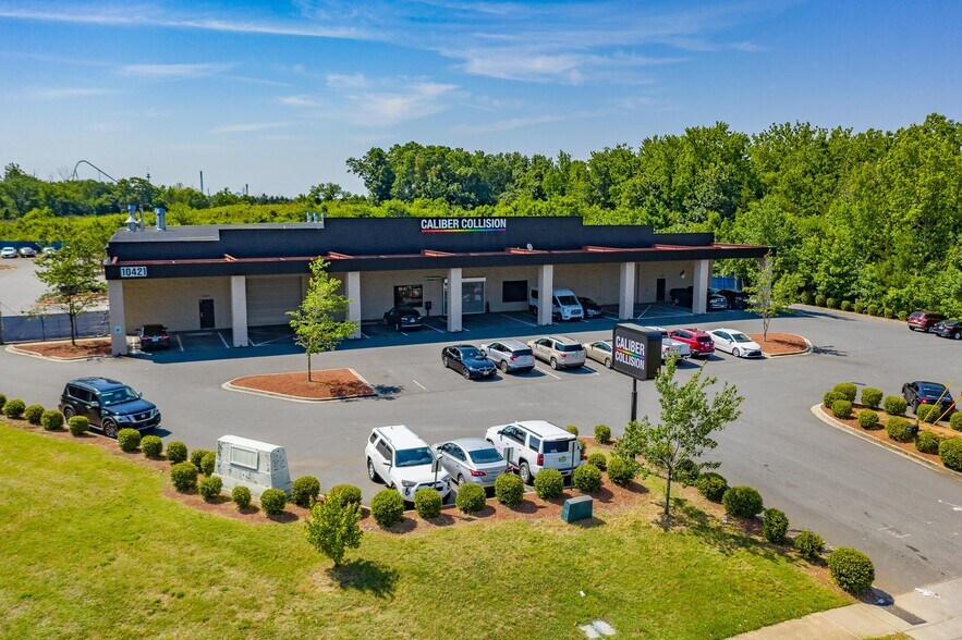More Photos Of 10421 S Tryon St, Charlotte Auto Repair For Sale