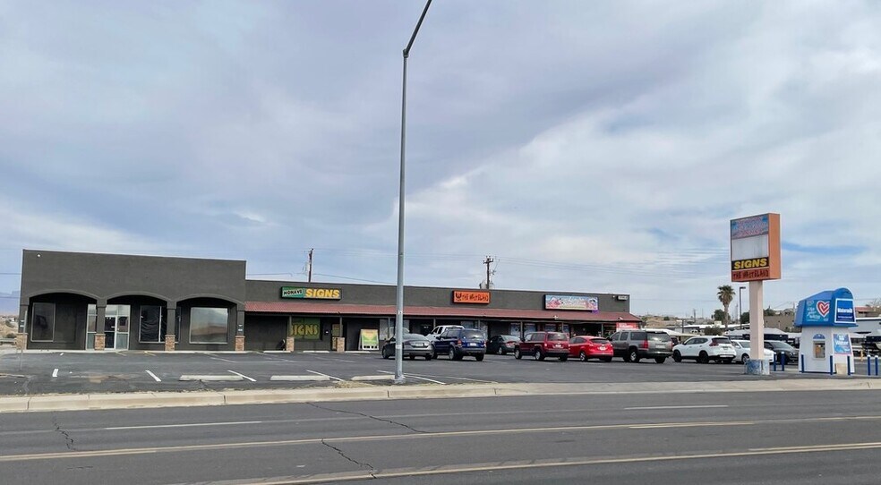 Primary Photo Of 2064 Highway 95, Bullhead City Restaurant For Sale