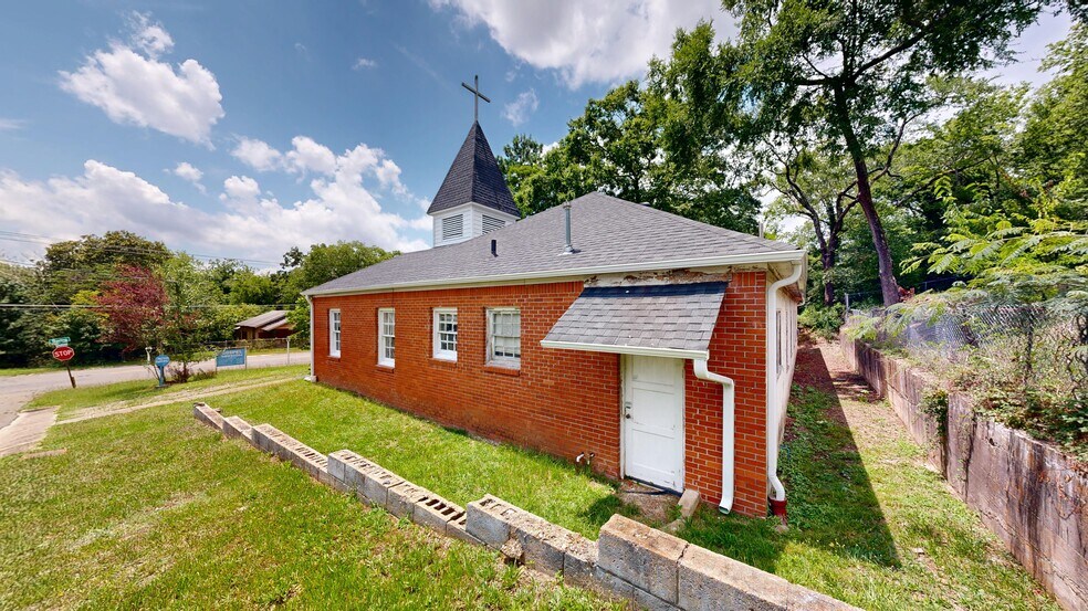 More Photos Of 1107 Spring St, Hot Springs Flex For Lease