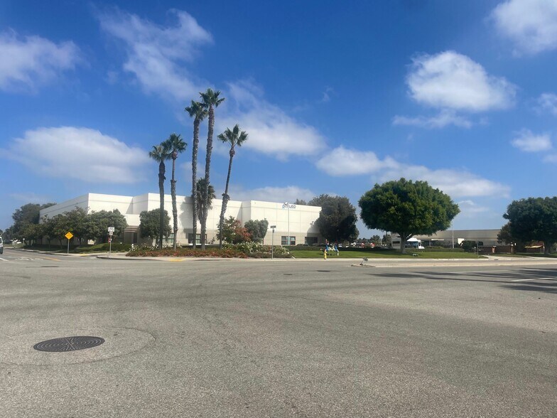 More Photos Of 3101 Camino Del Sol, Oxnard Manufacturing For Lease