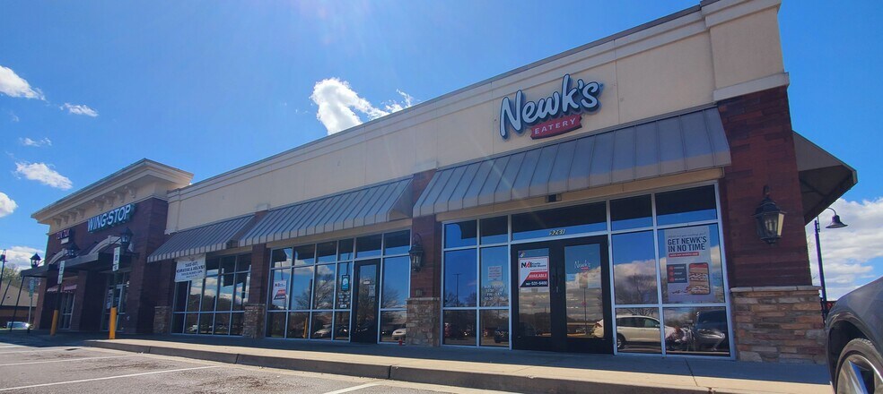 Primary Photo Of 100 N Cedar Bluff Rd, Knoxville Unknown For Lease