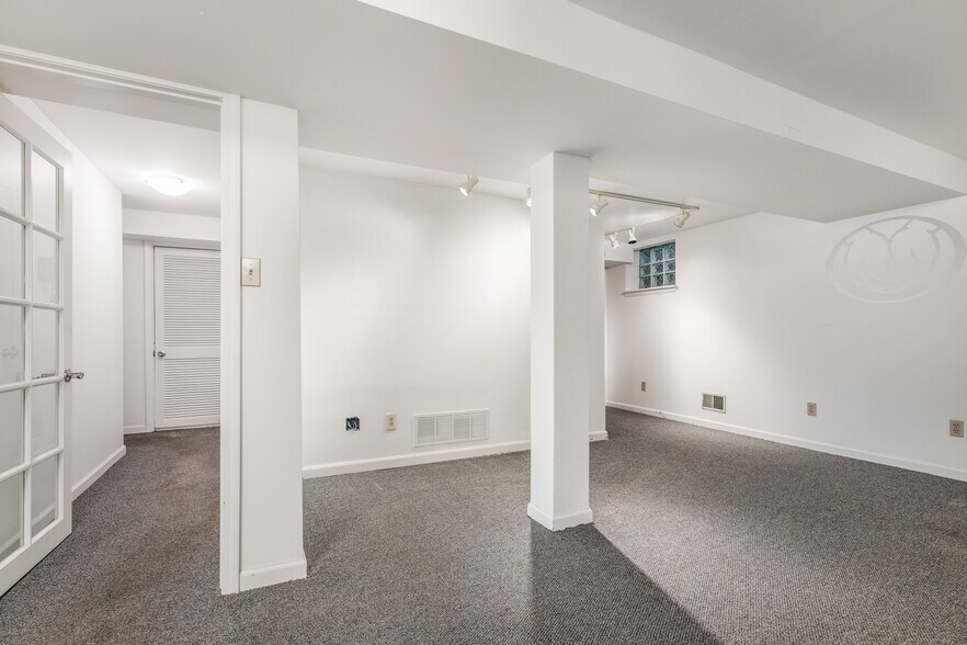 More Photos Of 4204 Ewalt Rd, Gibsonia Medical For Sale