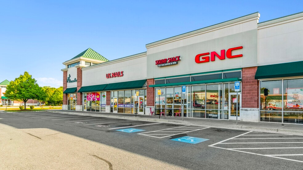 More Photos Of 360-400 Gateway Dr, Winchester General Retail For Lease