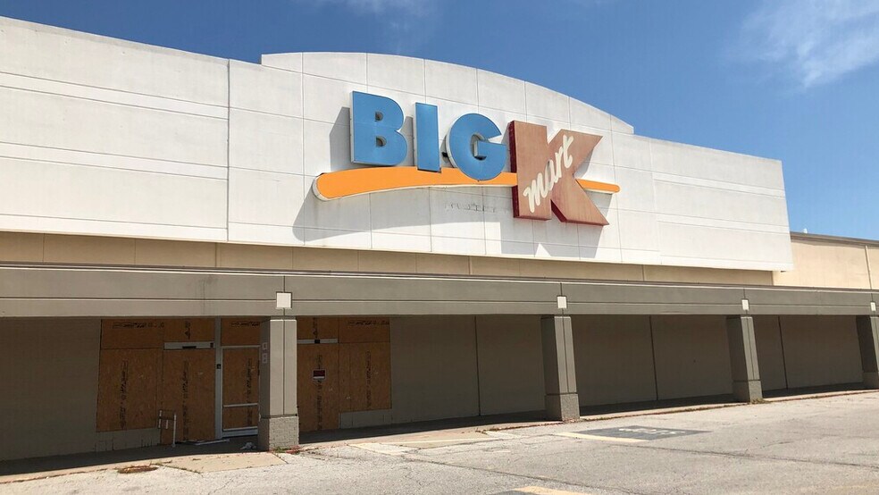 More Photos Of 7836 State Ave, Kansas City Freestanding For Lease