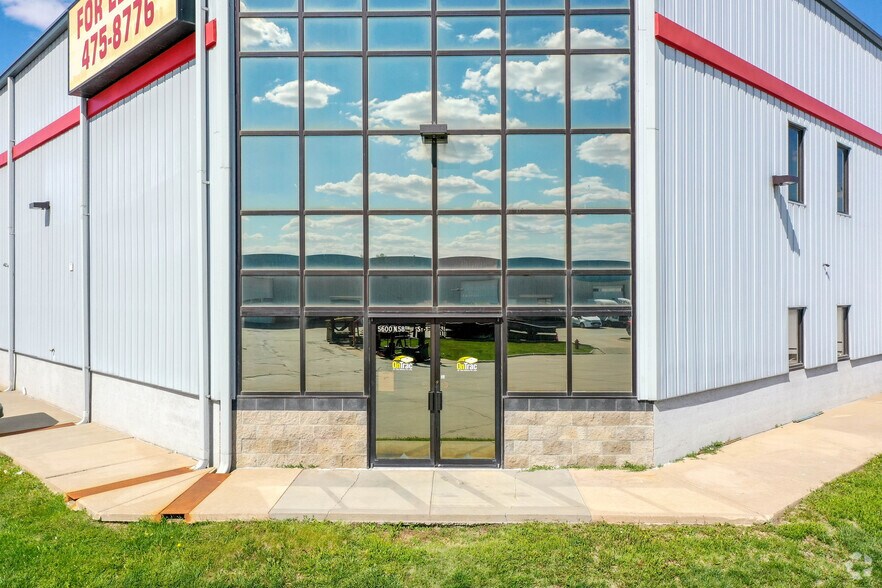 More Photos Of 5600 N 58th Ct, Lincoln Warehouse For Lease