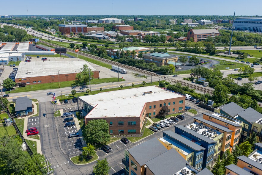 More Photos Of 807 Kinnear Rd, Columbus Medical For Sale