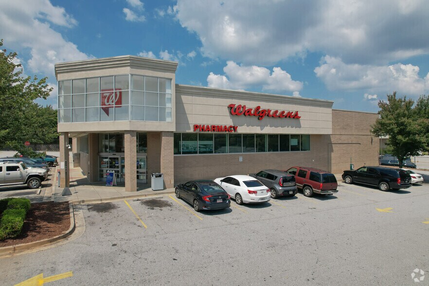 Primary Photo Of 5320 Memorial Dr, Stone Mountain Drugstore For Lease