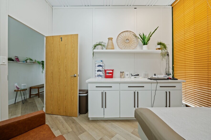 More Photos Of 200 S Andrews Ave, Fort Lauderdale Medical For Lease