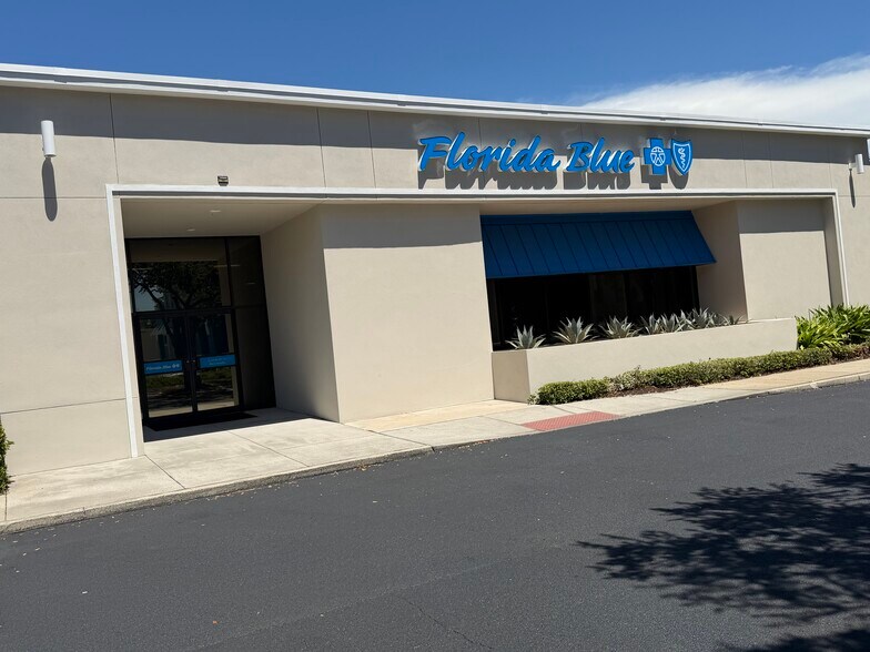 More Photos Of 6700 22nd Ave N, Saint Petersburg Bank For Sale