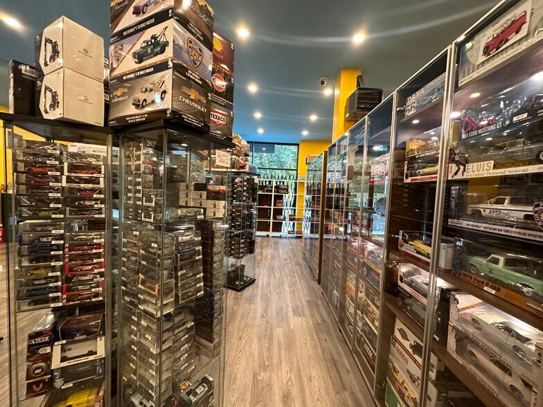 More Photos Of 19181 34A Av, Surrey Warehouse For Sale